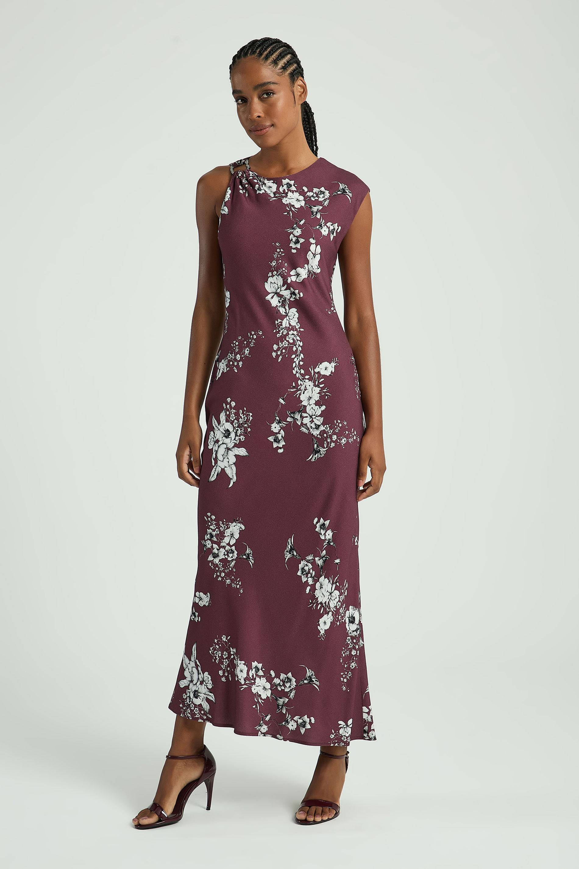 VESTIDO ESTAMPADO COM ARGOLA-EST FLORAL P & B VINHO P - EST FLORAL P & B VINHO - 316639