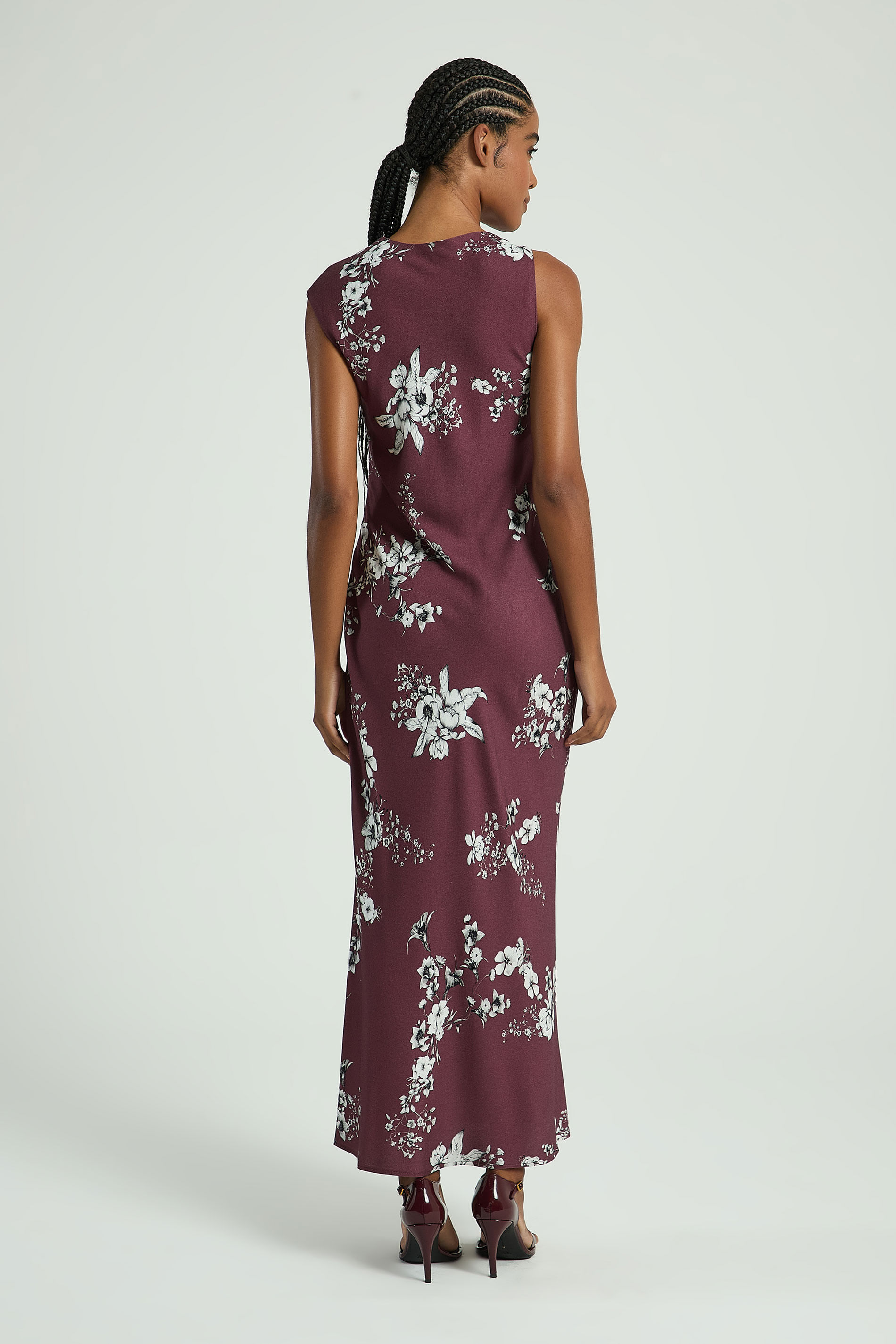 VESTIDO ESTAMPADO COM ARGOLA-EST FLORAL P & B VINHO P - EST FLORAL P & B VINHO - 316640